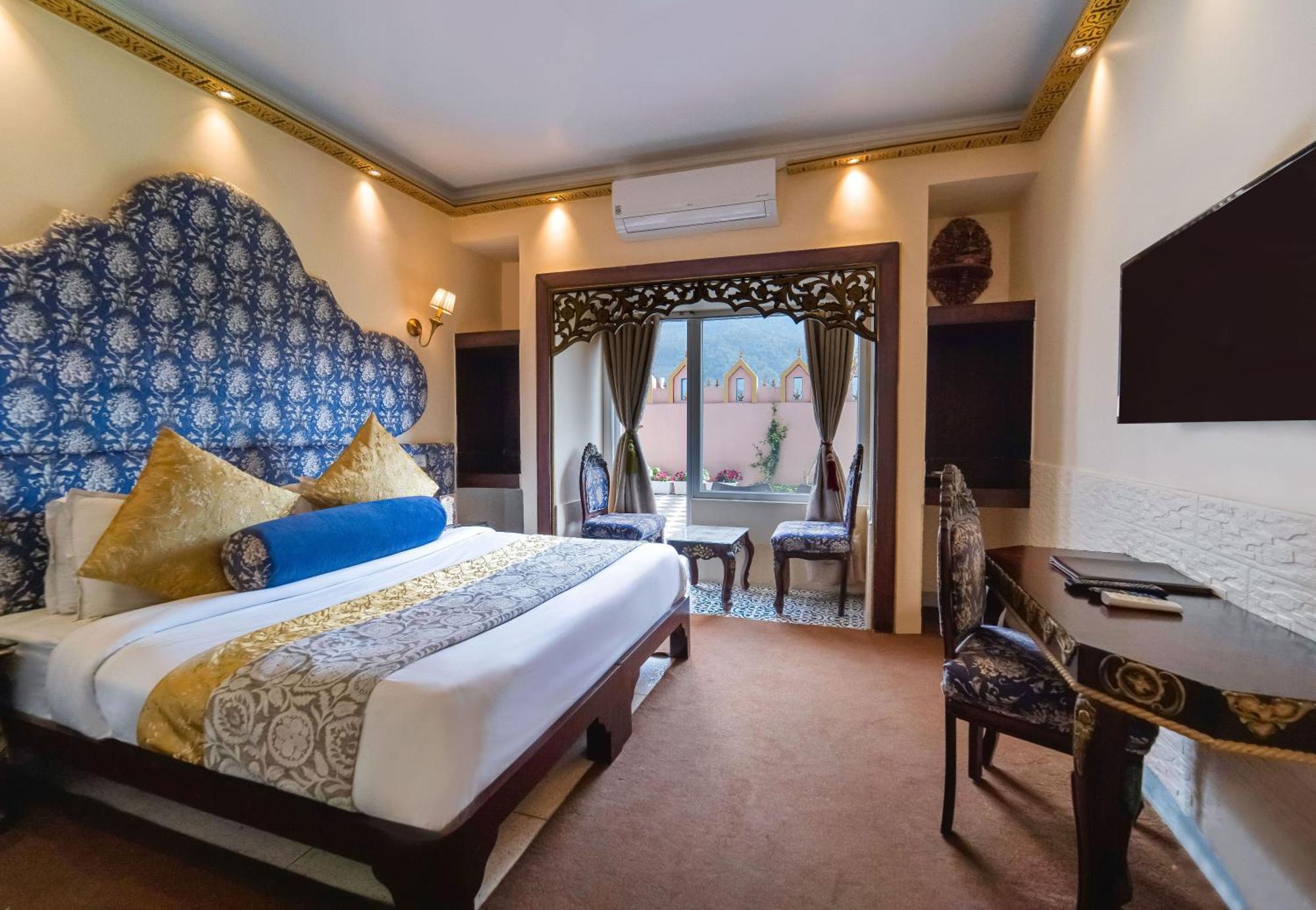 The Neeraj Ganga Heritage Palace Rishīkesh Buitenkant foto