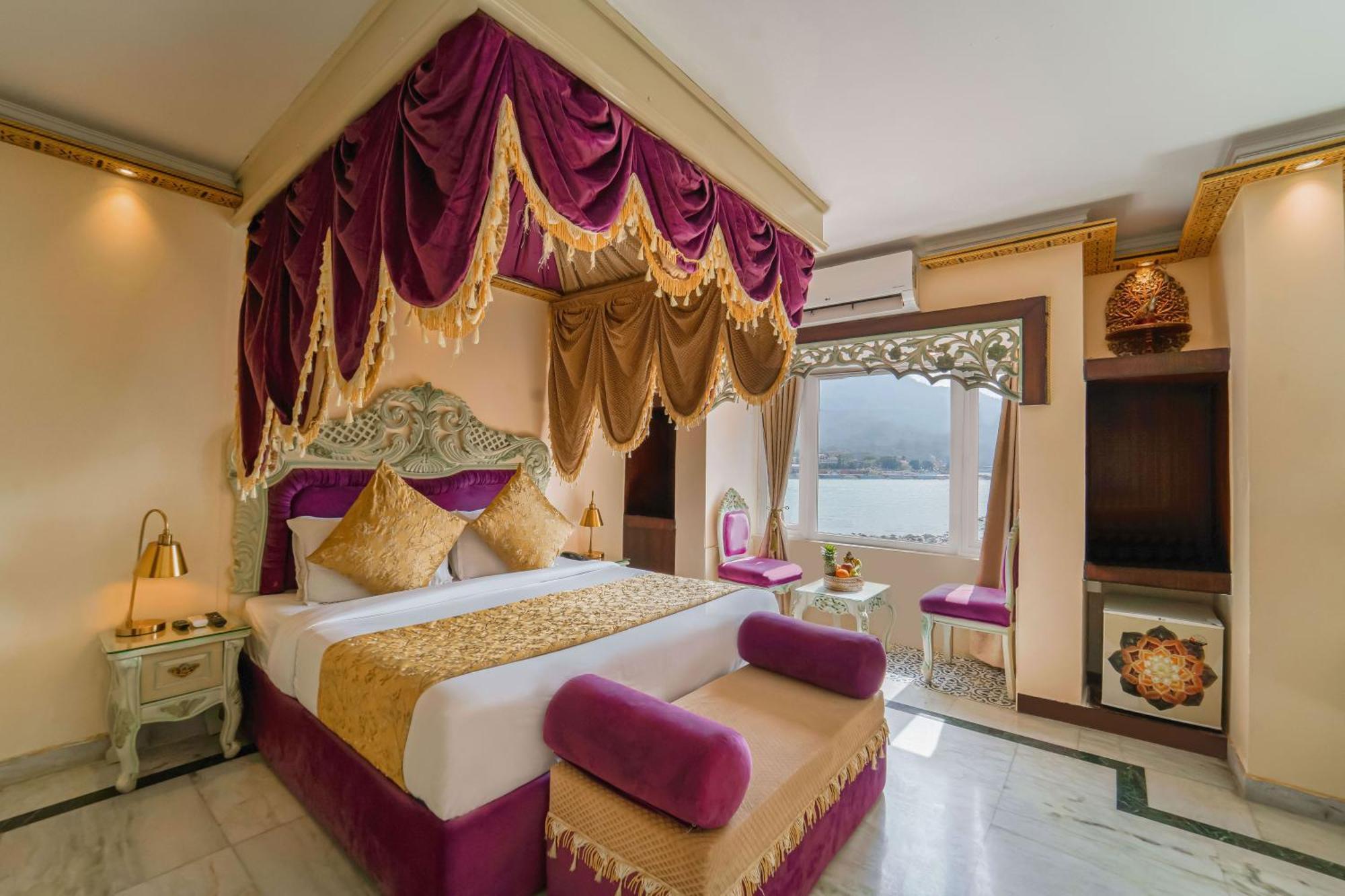 The Neeraj Ganga Heritage Palace Rishīkesh Buitenkant foto