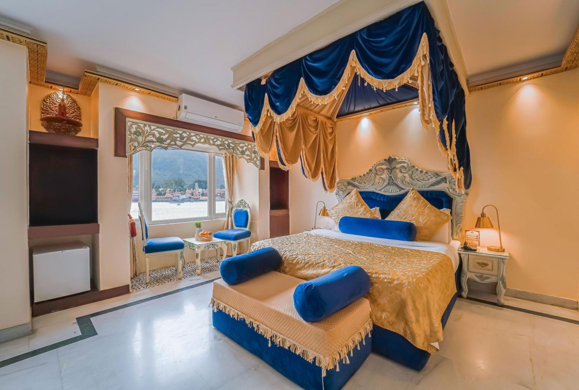 The Neeraj Ganga Heritage Palace Rishīkesh Buitenkant foto
