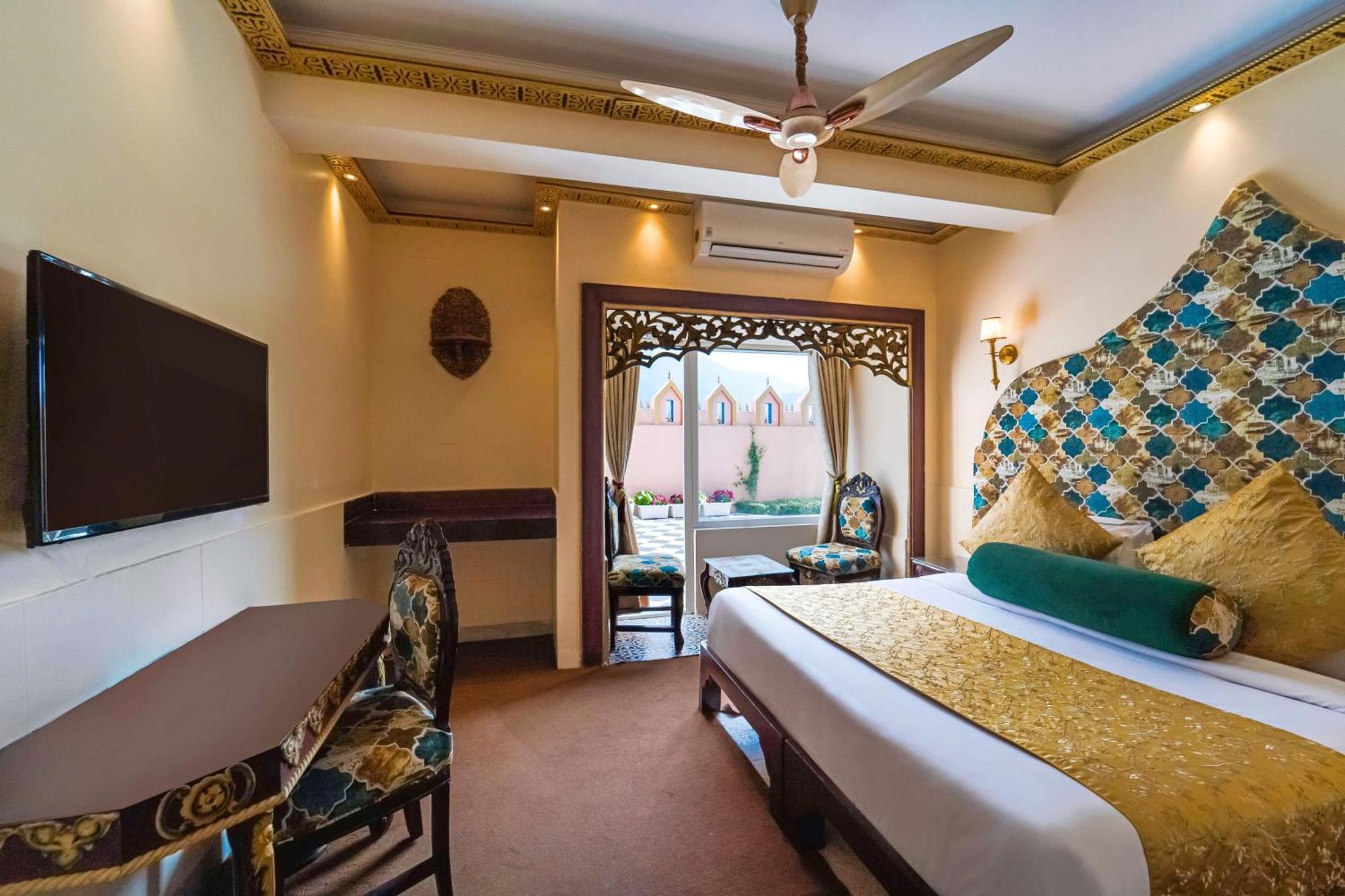 The Neeraj Ganga Heritage Palace Rishīkesh Buitenkant foto
