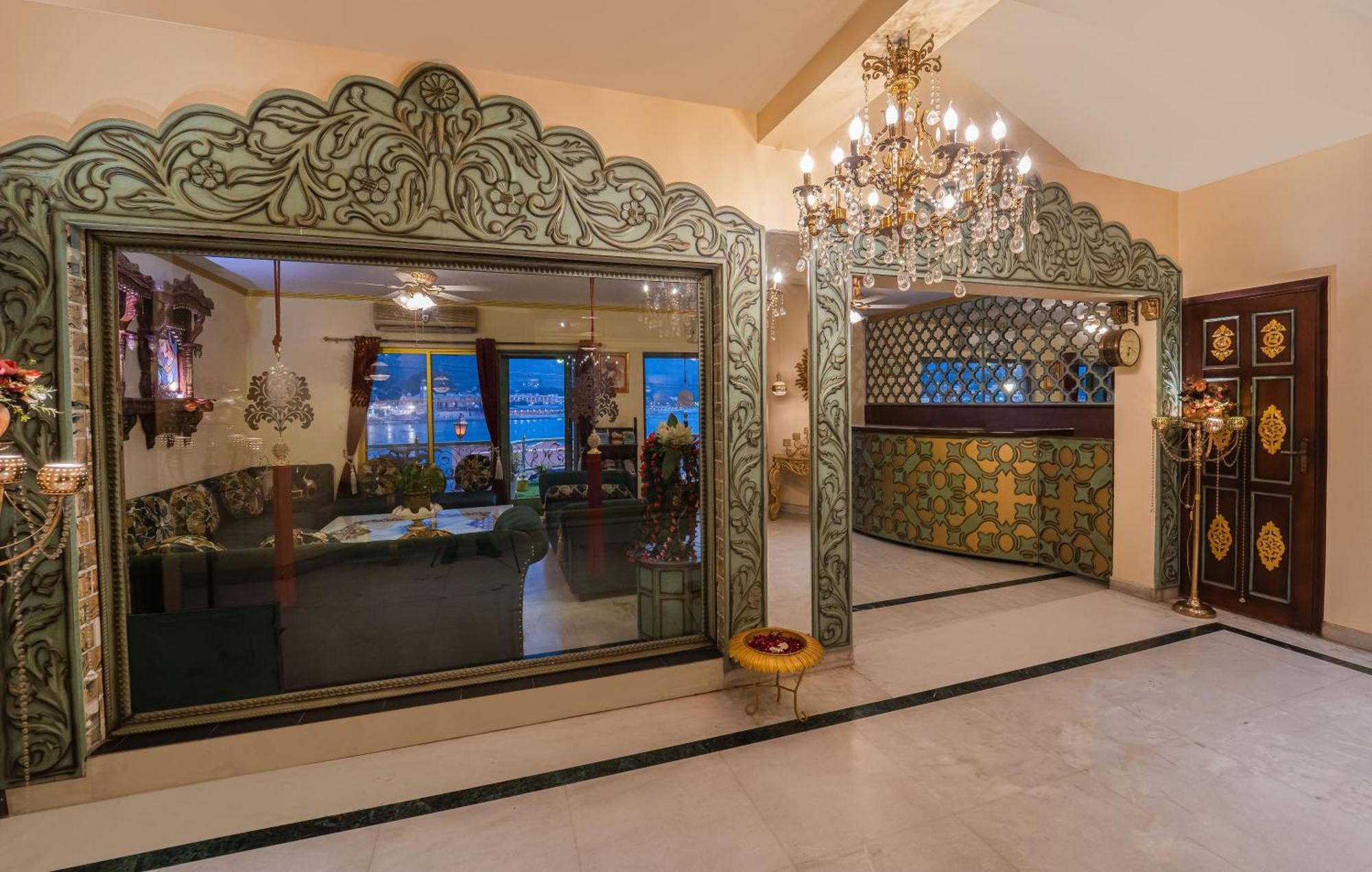 The Neeraj Ganga Heritage Palace Rishīkesh Buitenkant foto